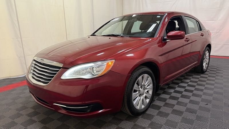 2014 Chrysler 200 LX's photo