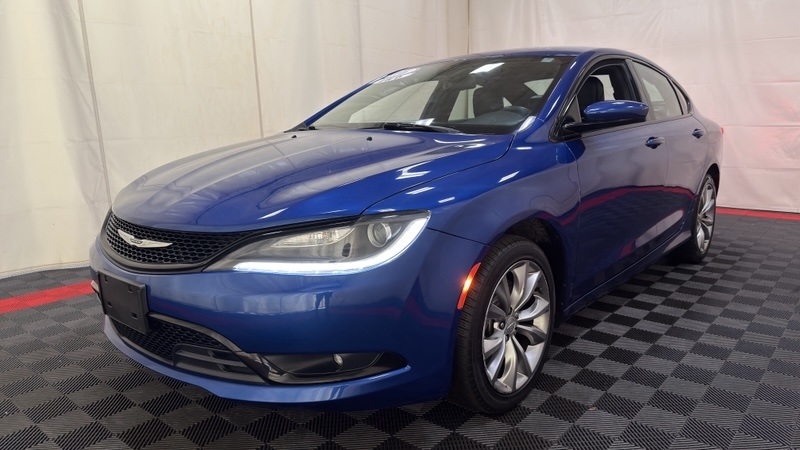 2016 Chrysler 200 S AWD's photo